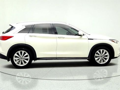 Used 2019 INFINITI QX50 Essential w/ Premium Heat Package AWD/4WD image 4