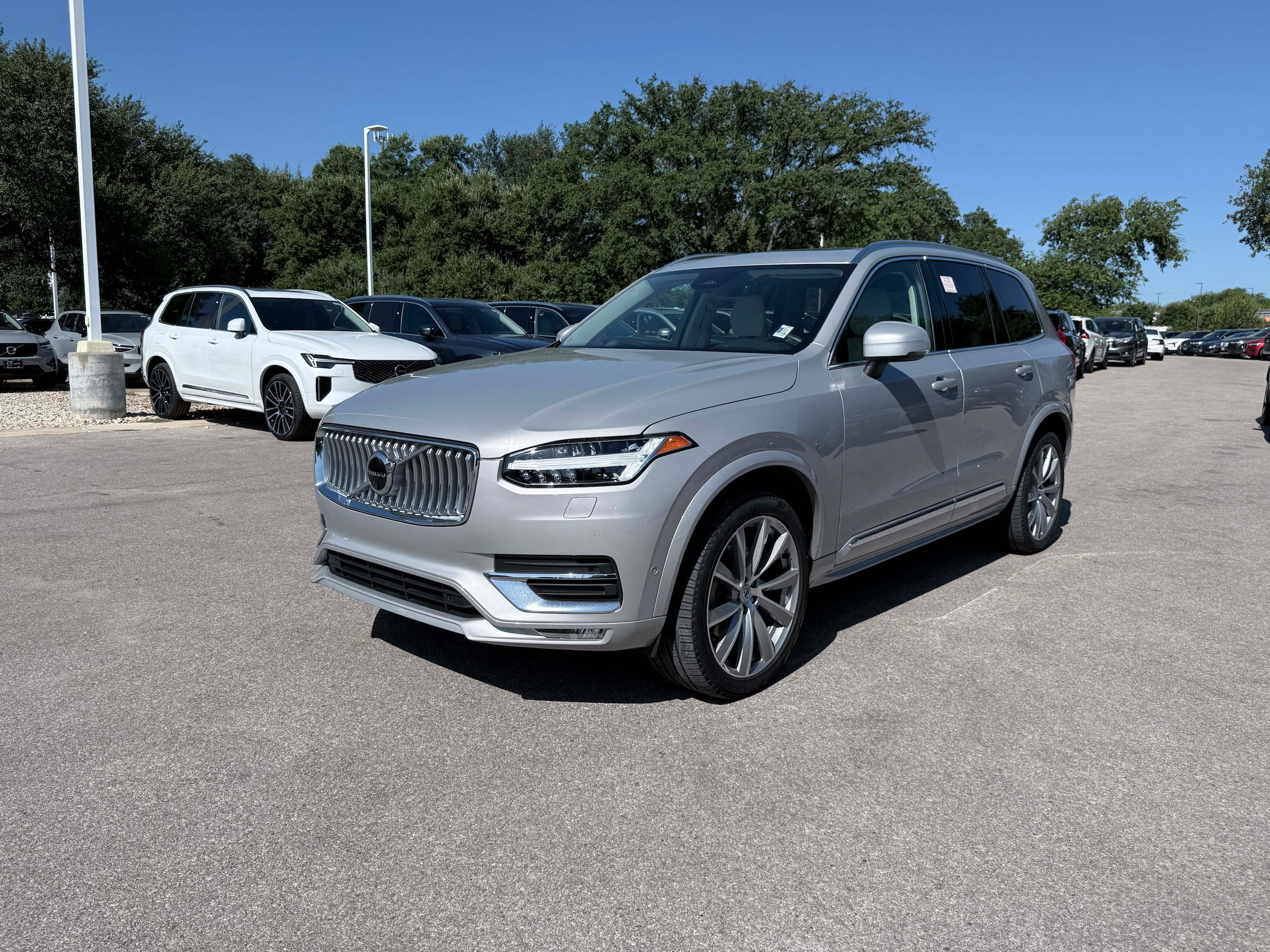 Certified 2023 Volvo XC90 B6 Plus w/ Protection Package Premier AWD/4WD image 2