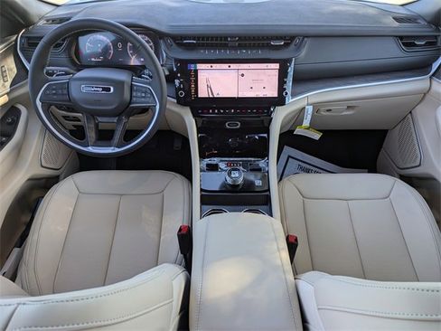 New 2026 Jeep Grand Cherokee Limited image 16