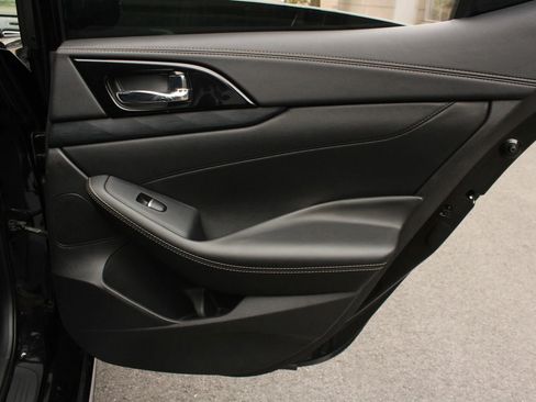 Used 2020 Nissan Maxima Platinum w/ Sport Mat Group FWD image 26