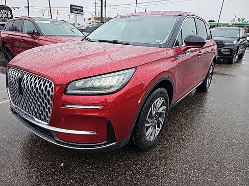 Used 2023 Lincoln Corsair Standard w/ Towing Package image 1