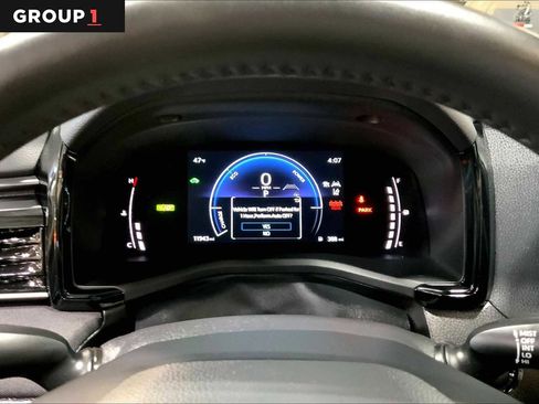 Used 2025 Toyota Camry LE w/ Convenience Package image 26