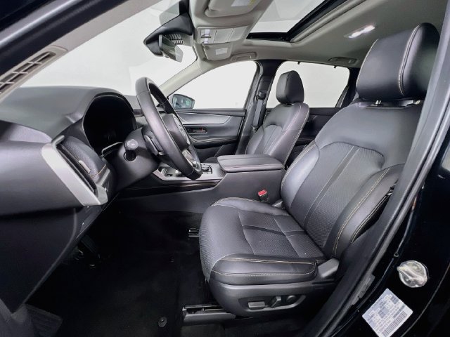 Used 2024 MAZDA CX-90 Plug-In Hybrid w/ Preferred AWD/4WD image 11