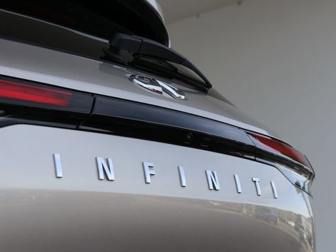 Certified 2023 INFINITI QX60 Luxe w/ Performance Audio Package image 33