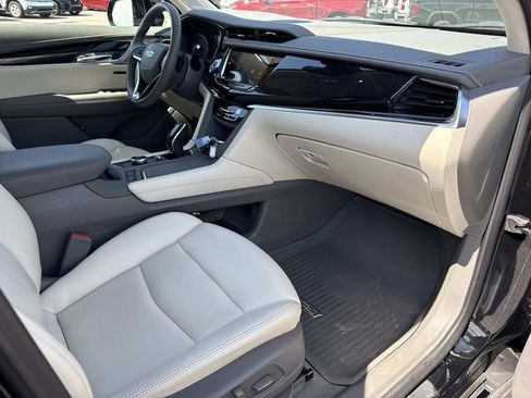 Used 2024 Cadillac XT6 Premium Luxury w/ Technology Package AWD/4WD image 14