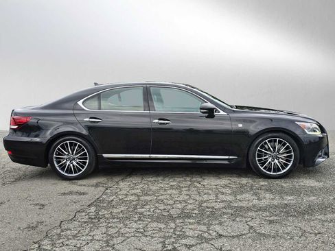 Used 2013 Lexus LS 460 image 2