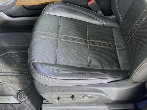 Used 2022 Chevrolet Silverado 1500 High Country w/ High Country Premium Package image 20