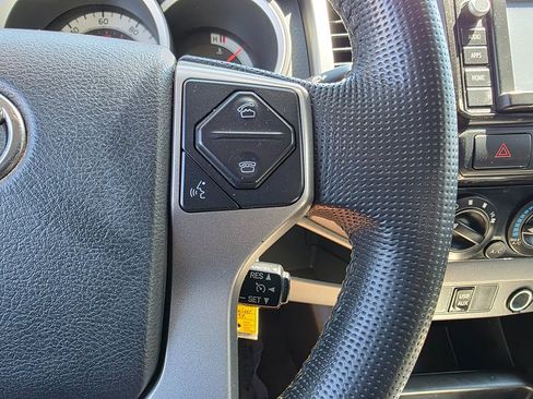 Used 2014 Toyota Tacoma PreRunner w/ TRD Off-Road Package image 35