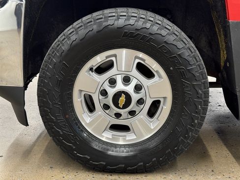Used 2018 Chevrolet Silverado 2500 LT w/ LT Convenience Package AWD/4WD image 6