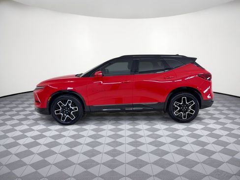 Used 2023 Chevrolet Blazer RS FWD image 2