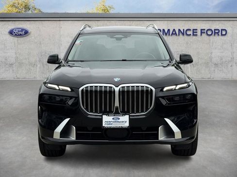 Used 2025 BMW X7 xDrive40i AWD/4WD image 3