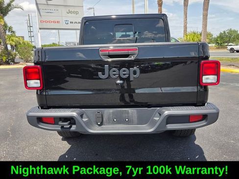 Used 2025 Jeep Gladiator Mojave AWD/4WD image 6