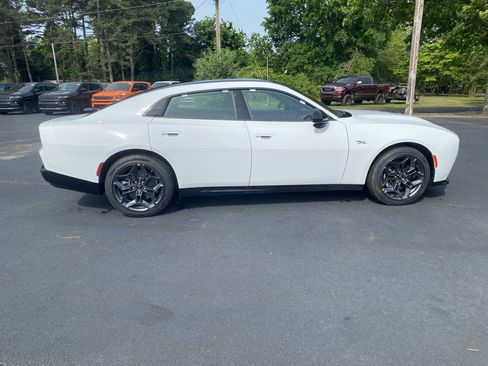 New 2026 Dodge Charger R/T w/ Blacktop Package AWD/4WD image 6