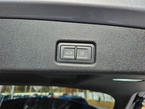 New 2025 Audi Q5 Premium Plus image 23