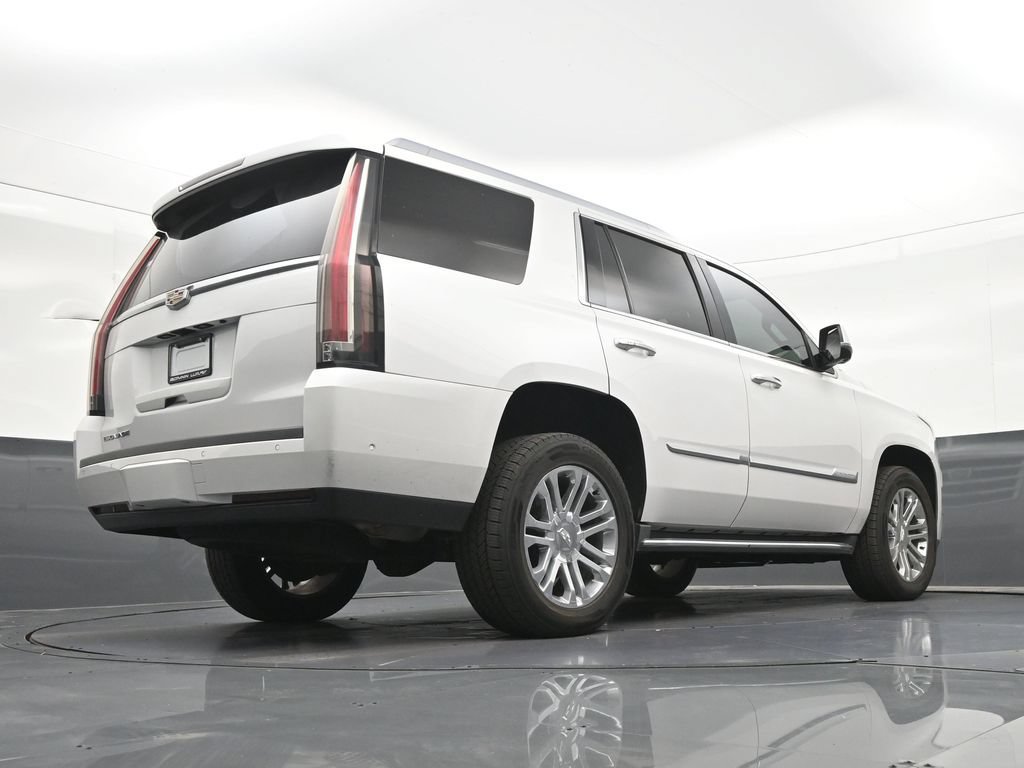 Used 2020 Cadillac Escalade 2WD image 28