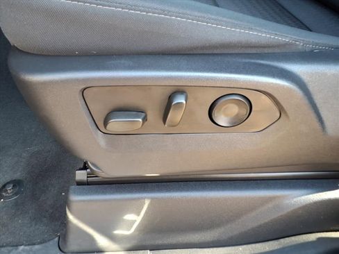 Used 2023 Chevrolet Silverado 1500 LT image 15