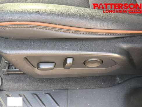 Used 2023 GMC Canyon AT4 w/ Technology Package AWD/4WD image 19