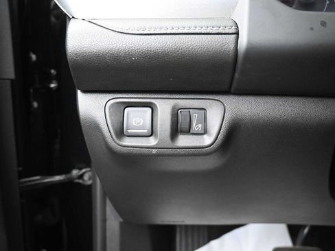 Used 2023 GMC Acadia SLE w/ Driver Convenience Package AWD/4WD image 12