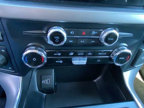 Used 2025 Ford F150 XLT w/ Equipment Group 301A Standard image 27