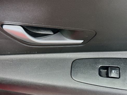 Used 2023 Hyundai Elantra SE FWD image 29