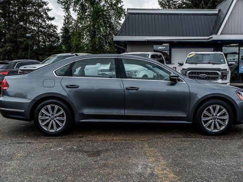 Used 2013 Volkswagen Passat 2.5 SEL Premium FWD image 14