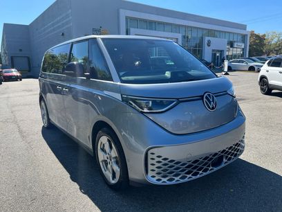 New 2025 Volkswagen ID. Buzz Pro S
