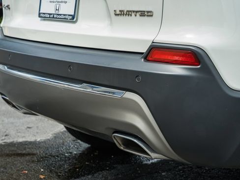 Used 2019 Jeep Cherokee Limited AWD/4WD image 9