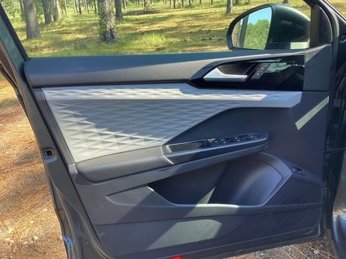 Used 2023 Volkswagen Taos S image 14