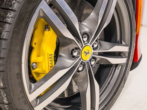 Used 2020 Ferrari Portofino image 45