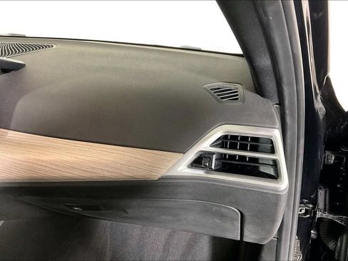 Used 2025 BMW 330i Sedan RWD image 16