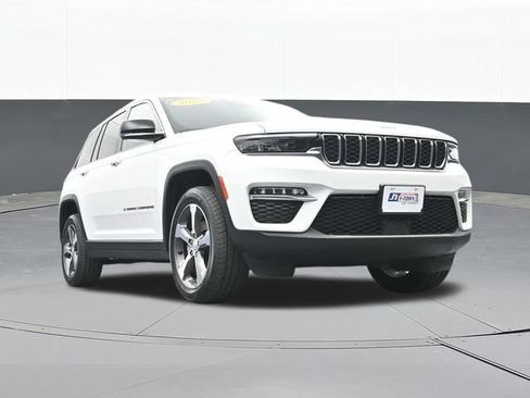 Used 2023 Jeep Grand Cherokee Limited AWD/4WD image 52