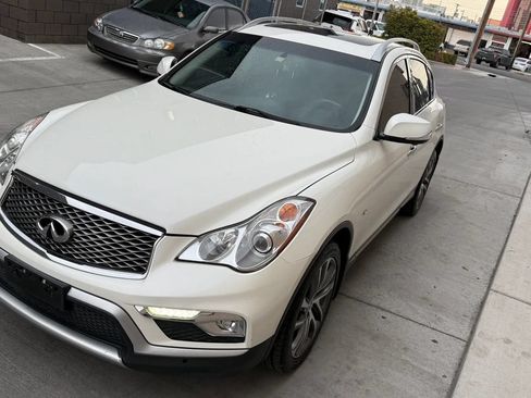 Used 2016 INFINITI QX50 AWD w/ Deluxe Touring Package image 9