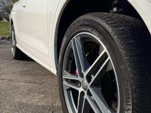 Used 2018 Audi SQ5 Premium Plus w/ Navigation Package image 8