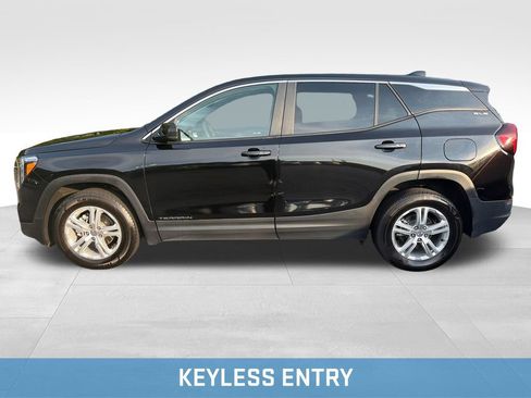 Used 2024 GMC Terrain SLE AWD/4WD image 3