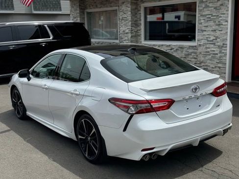 Used 2019 Toyota Camry XSE FWD image 7
