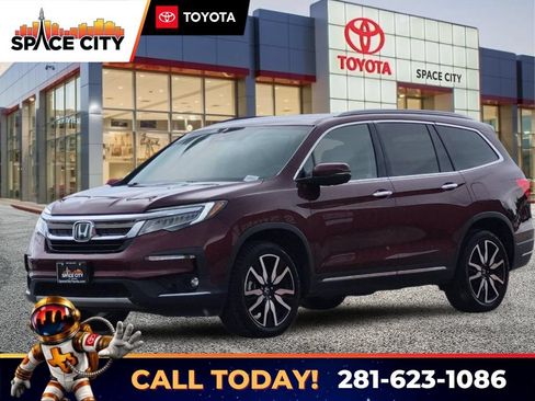 Used 2021 Honda Pilot Touring image 1