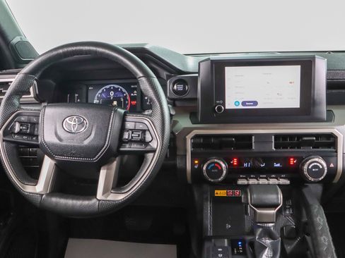 Used 2024 Toyota Tacoma SR5 image 18