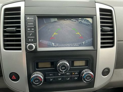 Used 2020 Nissan Frontier SV image 22