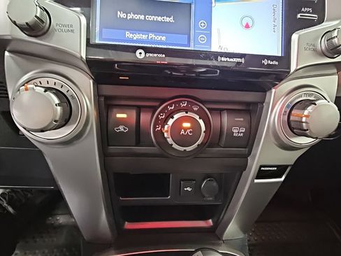 Used 2020 Toyota 4Runner SR5 image 18