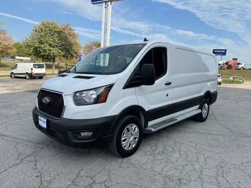 Used 2023 Ford Transit 250 XL w/ Exterior Upgrade Package image 5