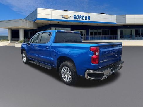 Used 2023 Chevrolet Silverado 1500 LT w/ Z71 Off-Road Package AWD/4WD image 3