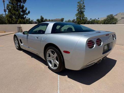 Used 1998 Chevrolet Corvette Coupe w/ Roof Pkg RWD image 24
