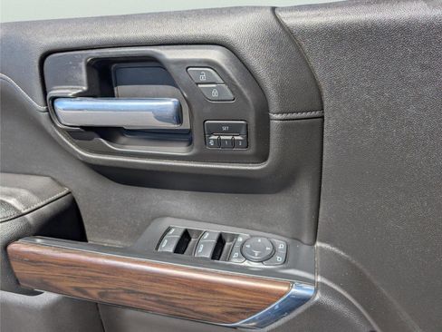 Used 2021 GMC Sierra 1500 SLT w/ SLT Premium Package image 17