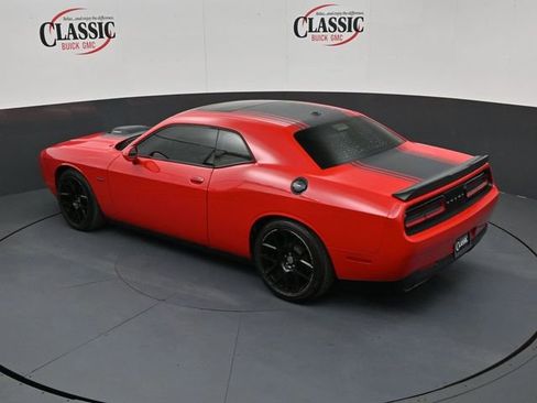 Used 2015 Dodge Challenger R/T image 15