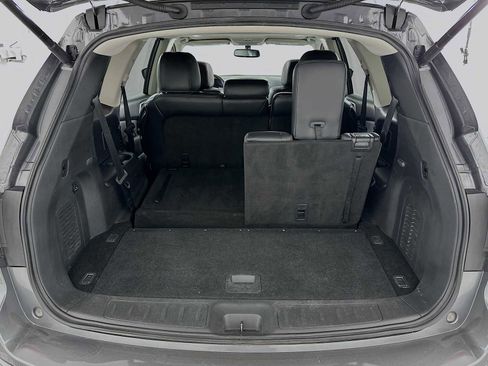 Used 2018 Nissan Pathfinder Platinum image 25
