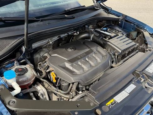 Used 2018 Volkswagen Tiguan SEL image 18