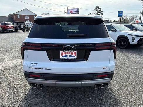 New 2026 Chevrolet Traverse Z71 w/ Enhanced Driving Package image 6