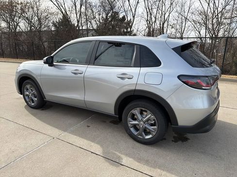 New 2026 Honda HR-V LX image 3