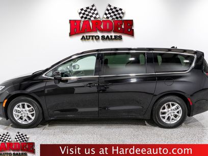 Used 2024 Chrysler Pacifica Touring-L