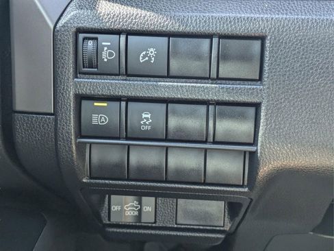 Certified 2025 Toyota Tacoma SR5 image 12